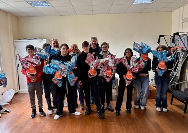 Pasqua 2026, una cascata di uova di cioccolato